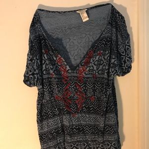 Patterned blue and red shirt